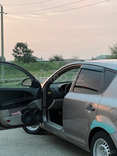 Kia Ceed 2007, 450,000 km - 1.6 l - Salyan