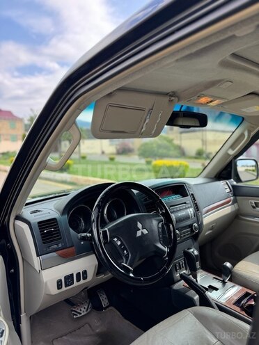 Mitsubishi Pajero 2007, 260,000 km - 3.0 l - Gəncə