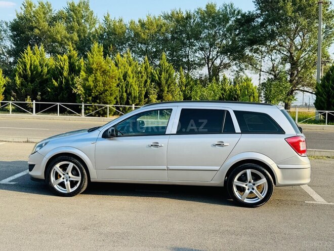 Opel Astra 2008, 2,313,320 km - 1.4 l - Şəki
