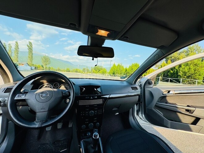 Opel Astra 2008, 2,313,320 km - 1.4 l - Şəki