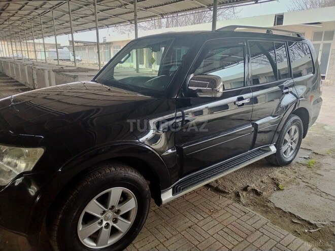 Mitsubishi Pajero 2008, 110,000 km - 3.0 l - Quba