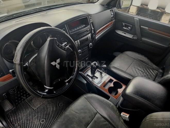 Mitsubishi Pajero 2008, 110,000 km - 3.0 l - Quba