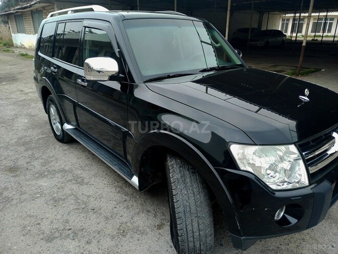 Mitsubishi Pajero 2008, 110,000 km - 3.0 l - Quba
