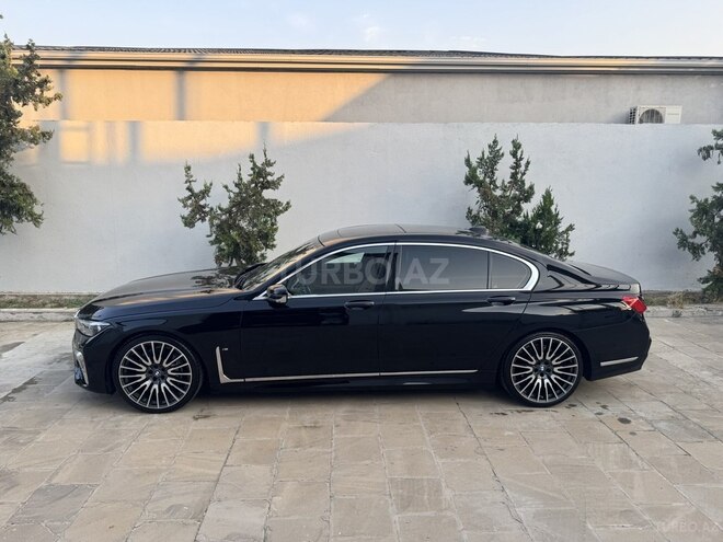 BMW 740-7