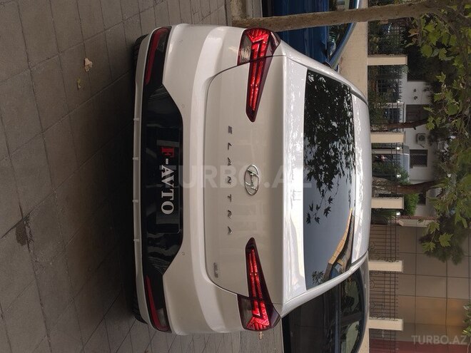 Hyundai Elantra 2019, 125,000 km - 1.6 l - Bakı