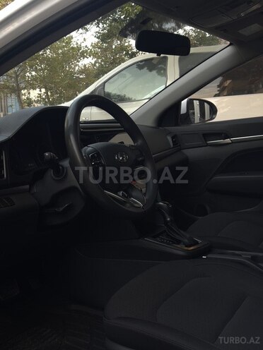 Hyundai Elantra 2019, 125,000 km - 1.6 l - Bakı