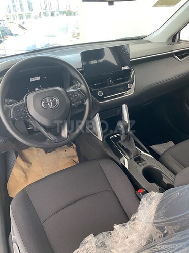 Toyota Corolla Cross 2025, 0 km - 2.0 л - Bakı