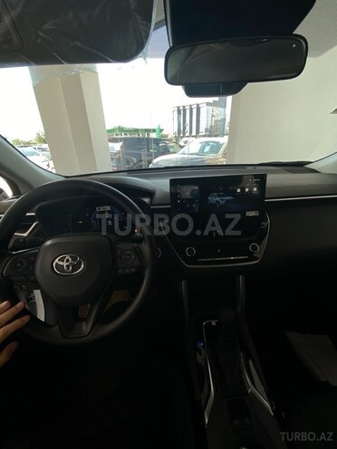 Toyota Corolla Cross 2025, 0 km - 2.0 л - Bakı