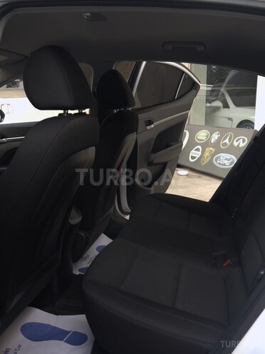 Hyundai Elantra 2019, 110,000 km - 1.6 l - Bakı