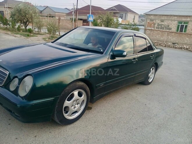 Mercedes E 220 d 2001, 420,354 km - 2.2 l - Bakı