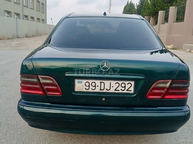 Mercedes E 220 d 2001, 420,354 km - 2.2 l - Bakı
