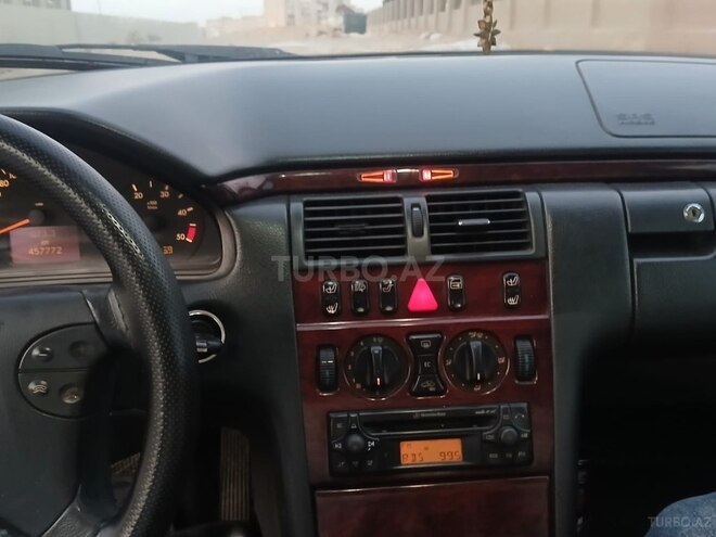 Mercedes E 220 d 2001, 420,354 km - 2.2 l - Bakı