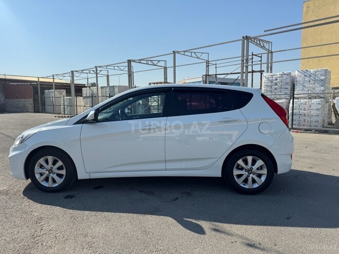 Hyundai Accent 2015, 211,000 km - 1.6 л - Bakı