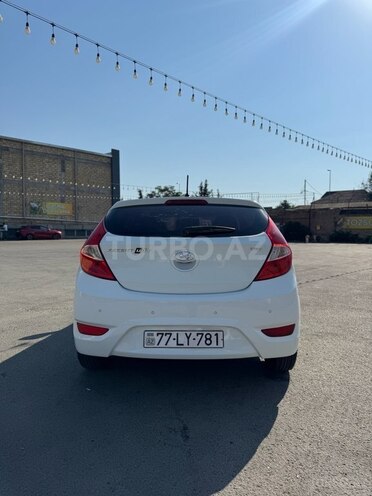 Hyundai Accent 2015, 211,000 km - 1.6 л - Bakı