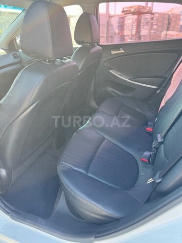 Hyundai Accent 2015, 211,000 km - 1.6 л - Bakı