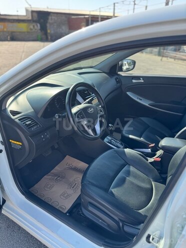 Hyundai Accent 2015, 211,000 km - 1.6 л - Bakı