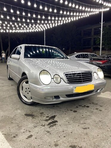 Mercedes E 270 2001, 430,000 km - 2.7 l - Bakı