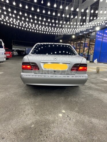 Mercedes E 270 2001, 430,000 km - 2.7 l - Bakı