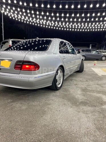 Mercedes E 270 2001, 430,000 km - 2.7 l - Bakı