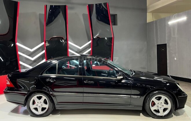 Mercedes C 200 2001, 235,000 km - 2.0 l - Sumqayıt