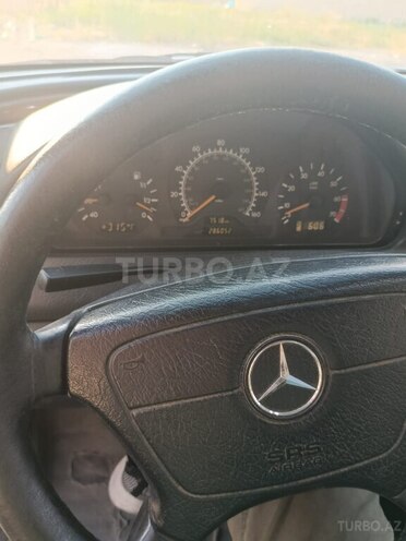 Mercedes C 230 1999, 286,000 km - 2.3 l - Bakı