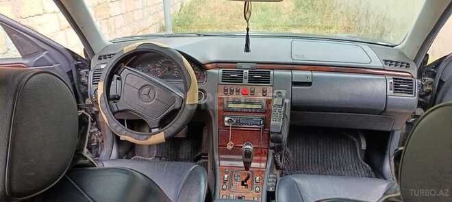 Mercedes E 280 1998, 358,000 km - 2.8 l - Sumqayıt