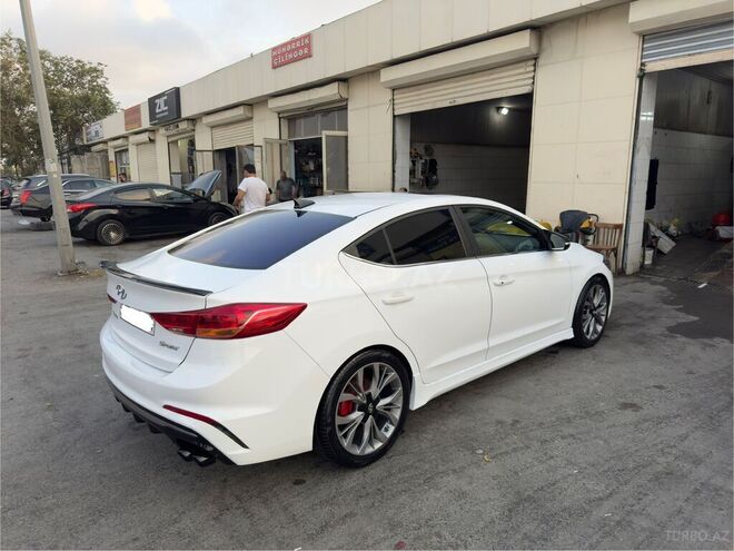 Hyundai Elantra 2018, 115,000 km - 1.6 l - Bakı