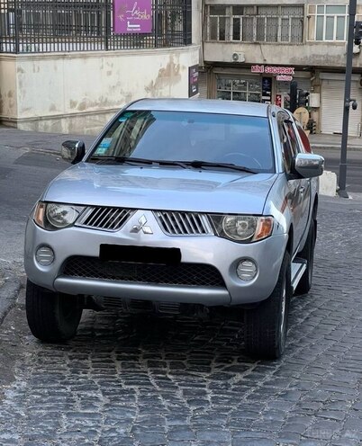 Mitsubishi L200 2008, 270,000 km - 2.5 l - Bakı