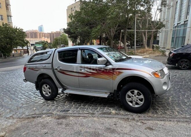 Mitsubishi L200 2008, 270,000 km - 2.5 l - Bakı