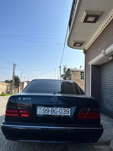 Mercedes E 240 1999, 245,000 km - 2.6 l - Bakı