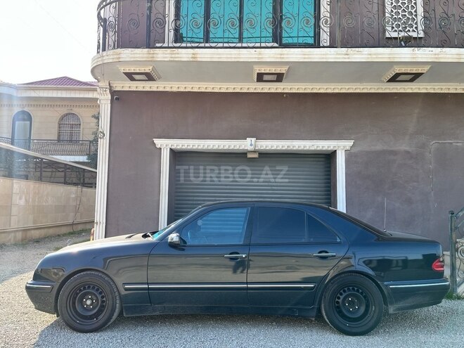 Mercedes E 240 1999, 245,000 km - 2.6 l - Bakı