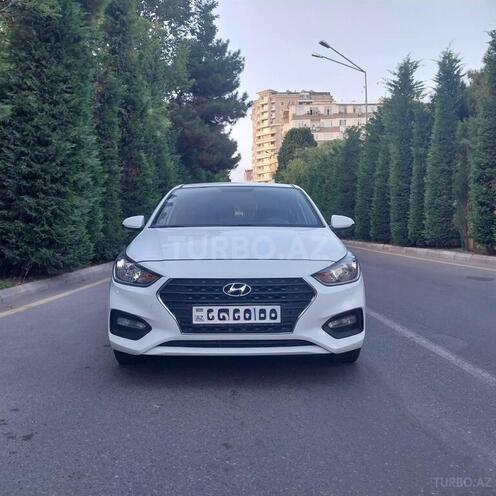 Hyundai Accent-20