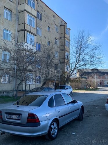 Opel Vectra 1997, 260,520 km - 1.8 l - Siyəzən