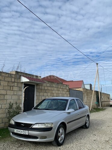 Opel Vectra 1997, 260,520 km - 1.8 l - Siyəzən