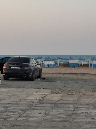 Mercedes C 300 2010, 275,000 km - 3.0 l - Bakı