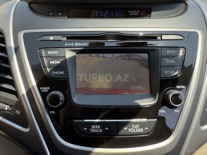 Hyundai Elantra 2015, 31,500 km - 1.8 л - Bakı