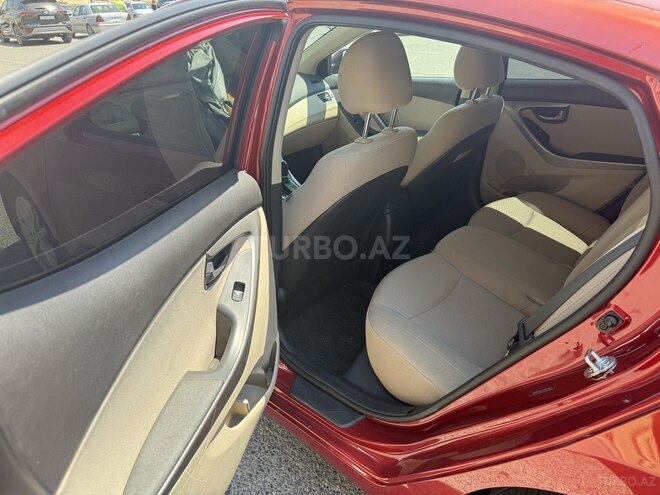 Hyundai Elantra 2015, 31,500 km - 1.8 л - Bakı