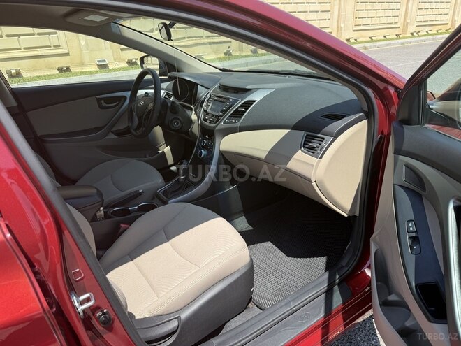 Hyundai Elantra 2015, 31,500 km - 1.8 л - Bakı