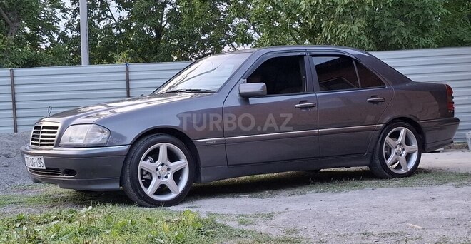 Mercedes C 200 1995, 292,500 km - 2.0 л - Qax