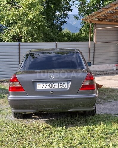 Mercedes C 200 1995, 292,500 km - 2.0 л - Qax