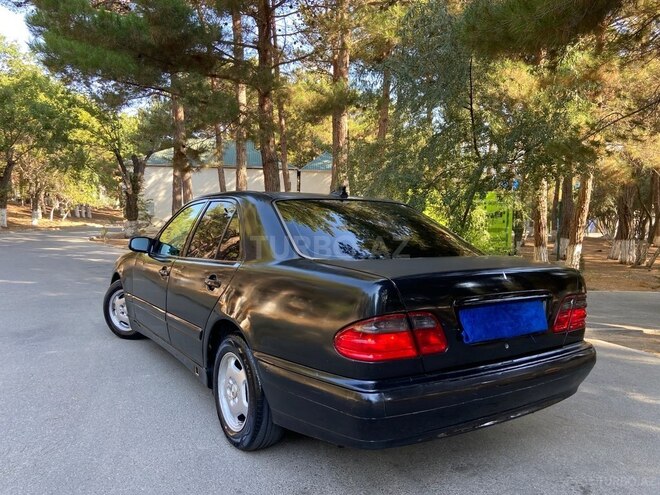 Mercedes E 220 d 2000, 442,560 km - 2.2 l - Sumqayıt