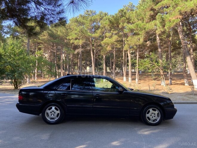 Mercedes E 220 d 2000, 442,560 km - 2.2 l - Sumqayıt