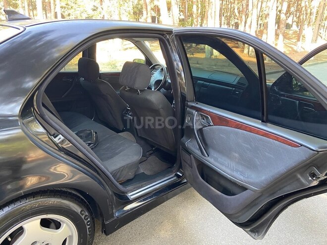 Mercedes E 220 d 2000, 442,560 km - 2.2 l - Sumqayıt