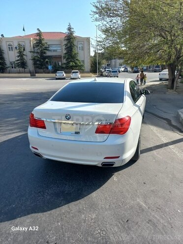 BMW 750 2011, 186,000 km - 4.4 l - Bakı