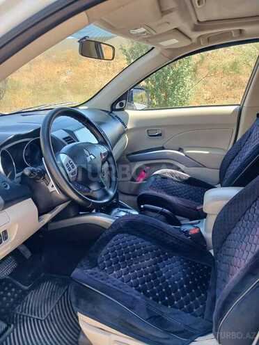 Mitsubishi Outlander 2010, 295,761 km - 3.0 l - Bakı
