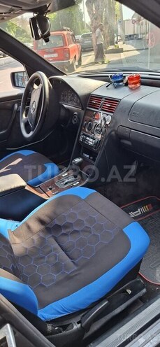 Mercedes C 200 1995, 292,500 km - 2.0 л - Qax