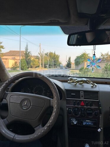 Mercedes C 230 1999, 285,000 km - 2.3 л - Mingəçevir