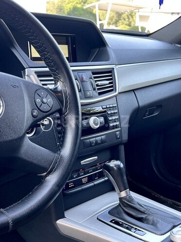 Mercedes E 220 d 2009, 274,000 km - 2.2 l - Bakı