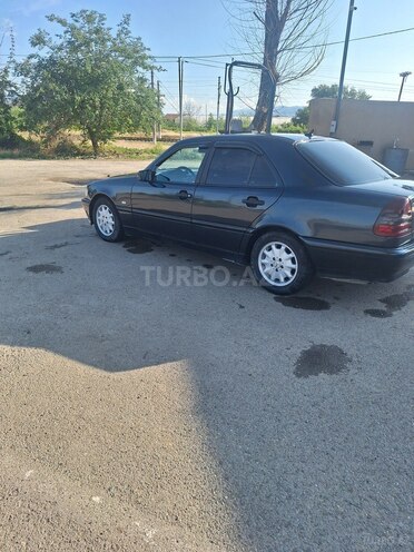 Mercedes C 240 1999, 270,000 km - 2.6 l - Şəmkir