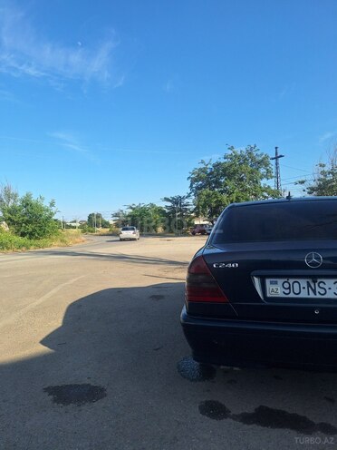 Mercedes C 240 1999, 270,000 km - 2.6 l - Şəmkir